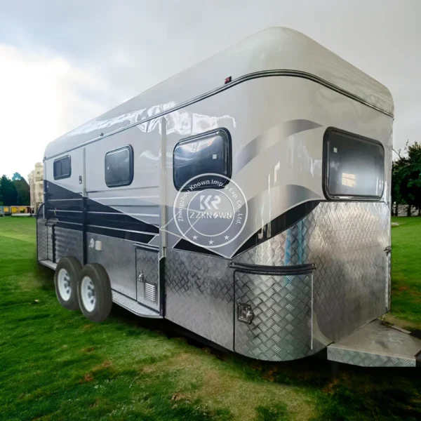 2024 New Fence Semi Truck Trailer Used For Livestock Transport Truck Trailer Cattle Carrier Trailer For Sale - Image 4