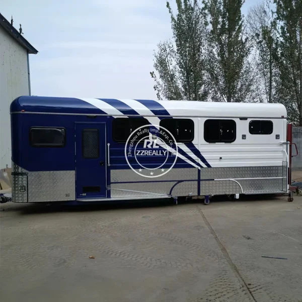 3 Horse Trailer Float with Roof Bed and Horse Yards Custom Deluxe Horse Carriage Trailer Added Caravan Door - Image 4